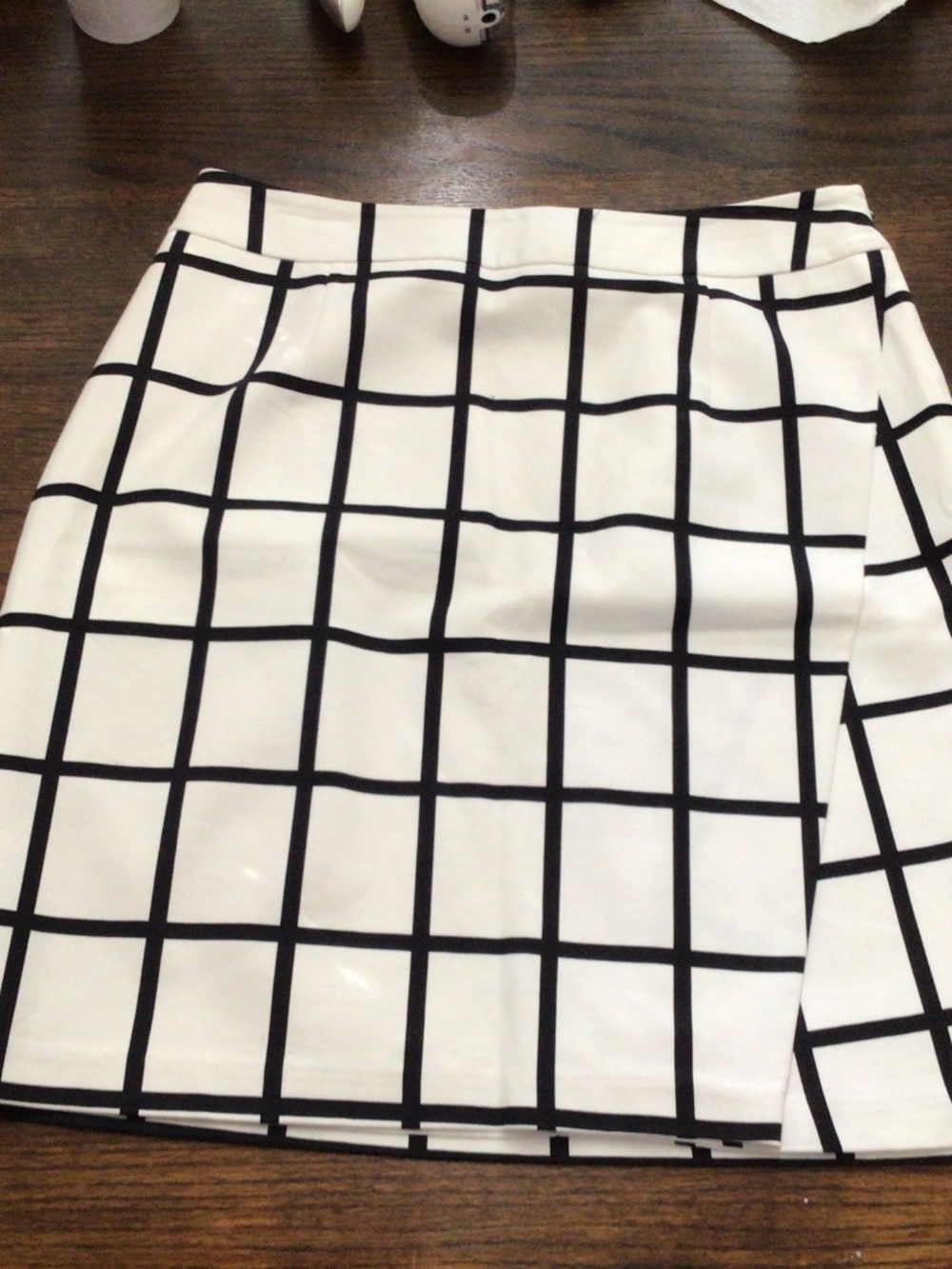 White House Black market skirt. Size 8. New condition.